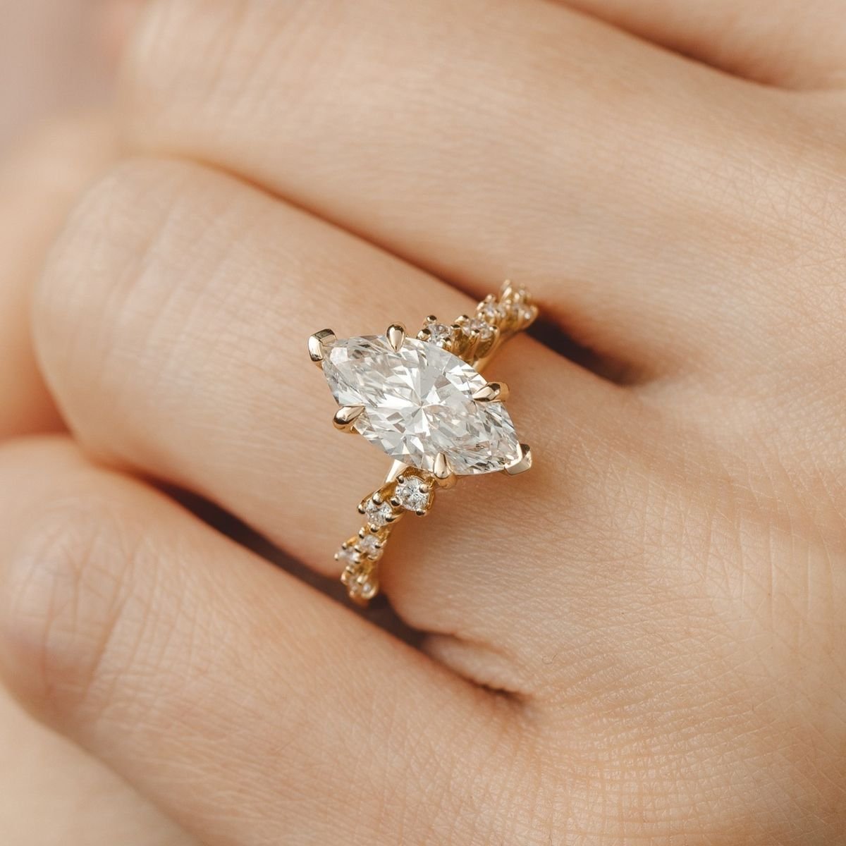 Aurore — Bague de fiançailles